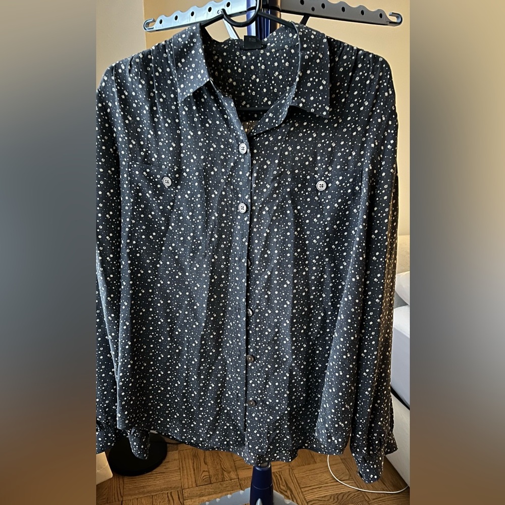 Club Monaco // Printed Silk Blouse // L
